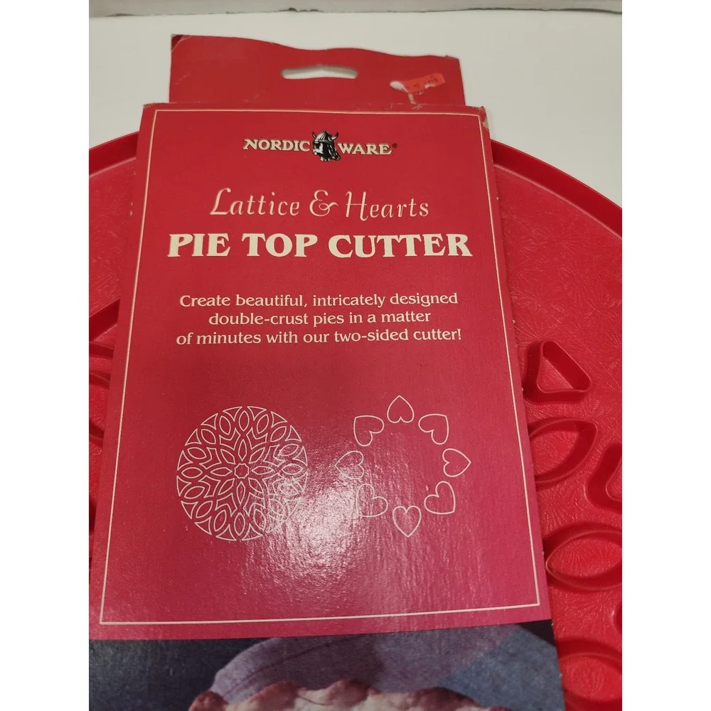 Nordic Ware‎ Lattice and Hearts Pie Top Cutter